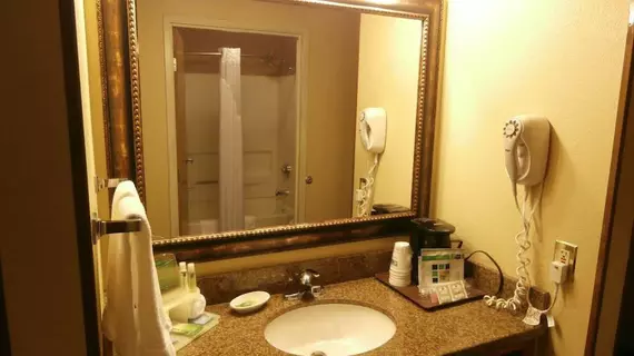 Holiday Inn Express Hotel & Suites Raton | New Mexico - Raton