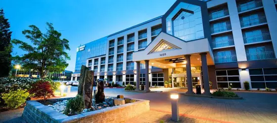 Embassy Suites by Hilton Seattle-Bellevue | Washington - Seattle (ve dolayları) - Bellevue