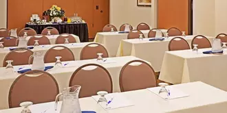 Holiday Inn Express Hotel & Suites Latham