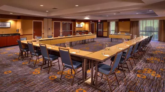 Courtyard by Marriott Kansas City Shawnee | Kansas - Kansas City (ve civarı) - Shawnee