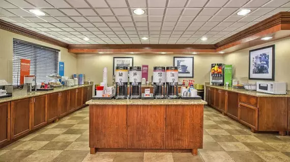 Hampton Inn Detroit/Belleville-Airport Area | Michigan - Detroit (ve civarı) - Belleville