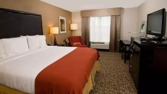 Holiday Inn Express Hotel & Suites Alexandria - Fort Belvoir | Virginia - İskenderiye - Belle Haven