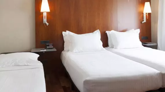 AC Hotel Ciudad de Pamplona by Marriott | Navarra - Pamplona (ve civarı) - Pamplona - Iturrama