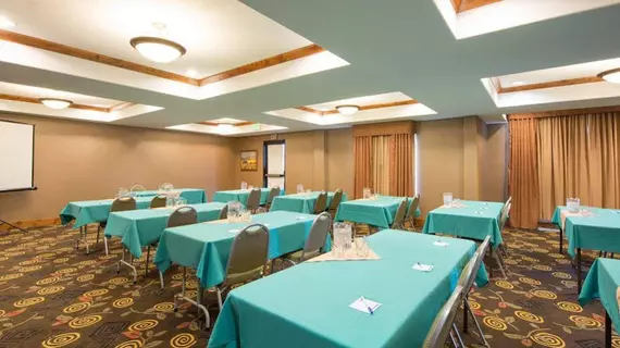 HOLIDAY INN EXPRESS & SUITES D | Wyoming - Douglas