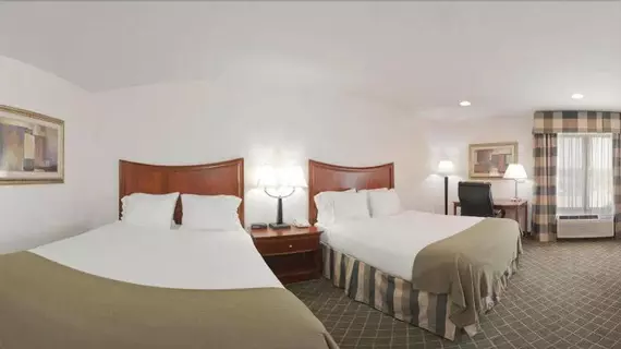 HOLIDAY INN EXPRESS WARRENSBURG | Missouri - Clinton - Warrensburg