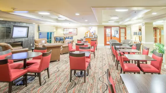 Holiday Inn Express Hotel & Suites Auburn | Massachusetts - Worcester (ve civarı) - Auburn