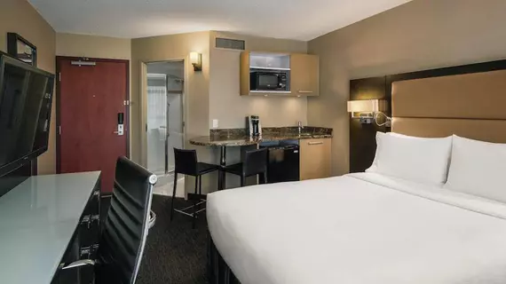 Holiday Inn Vancouver Downtown & Suites | Britanya Kolombiyası - Vancouver (ve civarı) - Vancouver - Vancouver Waterfront - Vancouver Şehir Merkezi