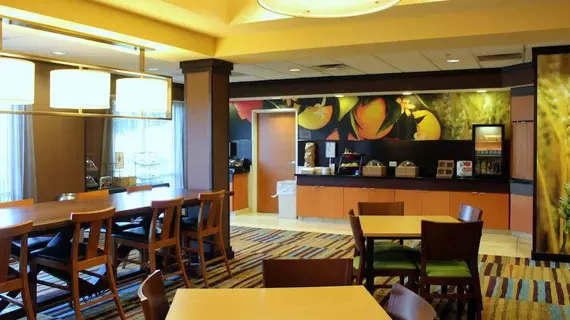 Fairfield Inn & Suites Seymour | Indiana - Columbus (ve civarı) - Seymour