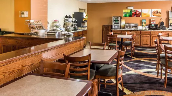 Quality Inn & Suites Muskogee | Oklahoma - Muskogee (ve civarı) - Muskogee