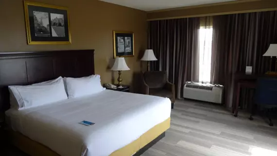 HOLIDAY INN EXP STES UNIV | Alabama - Tuscaloosa (ve civarı) - Tuscaloosa