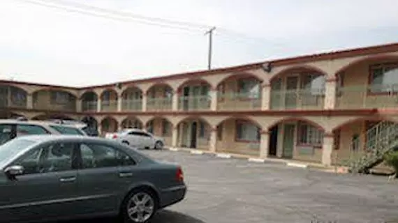 Delmonico Motel | Kaliforniya - Los Angeles County - Sylmar