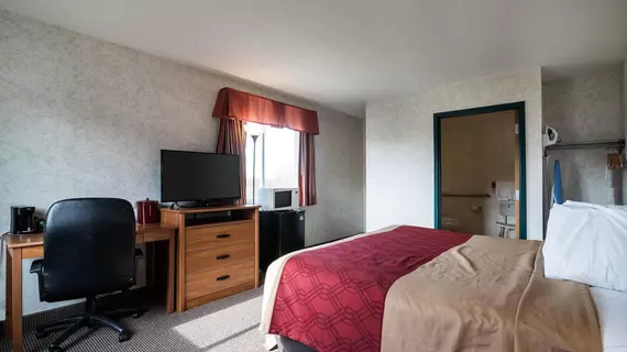 Red Carpet Inn & Suites Canandaigua | New York - Rochester (ve civarı) - Canandaigua