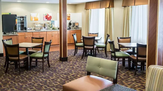 Lexington Triad Inn | Kuzey Karolayna - Lexington - Salisbury (ve civarı) - Lexington