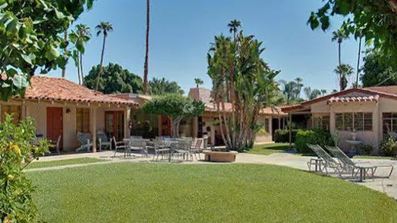 Warm Sands Villa- A Gay Men's Clothing Optional Resort | Kaliforniya - Imperial County - Palm Springs (ve civarı) - Palm Springs