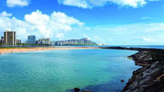 Ala Moana Hotel | Hawaii