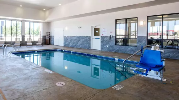 COMFORT INN & SUITES LOVINGTON | New Mexico - Lovington