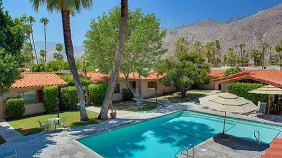 Warm Sands Villa- A Gay Men's Clothing Optional Resort | Kaliforniya - Imperial County - Palm Springs (ve civarı) - Palm Springs