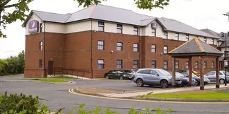 Premier Inn Livingston (M8/J3)