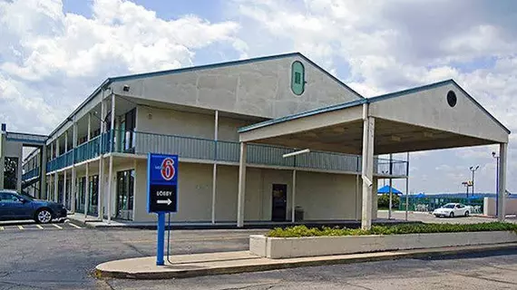 Motel 6 Van Buren | Arkansas - Fort Smith (ve civarı) - Van Buren