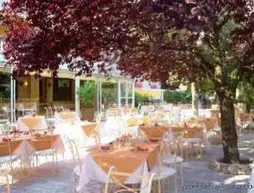 Hotel La Peiriero | Provence - Alpes - Cote d'Azur - Bouches-du-Rhone (bölge) - St.-Remy-de-Provence (ve civarı) - Fontvieille