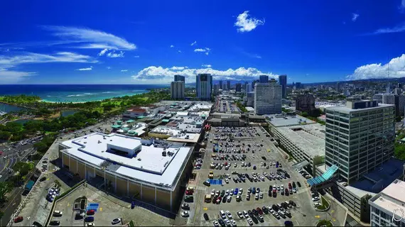 Ala Moana Hotel | Hawaii