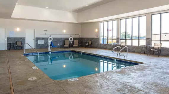 COMFORT INN & SUITES LOVINGTON | New Mexico - Lovington