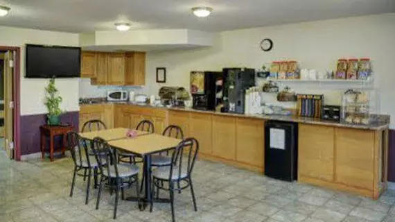 Lakeview Inn & Suites - Edson East | Alberta - Edson