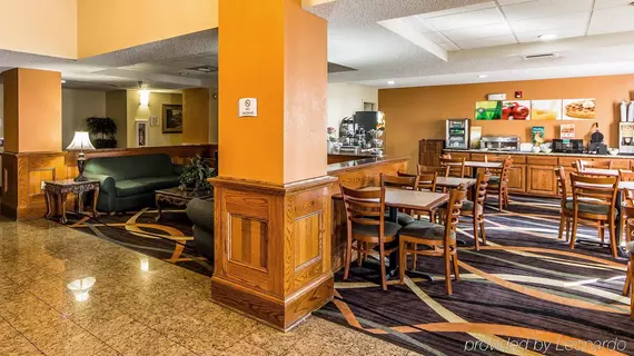 Quality Inn & Suites Muskogee | Oklahoma - Muskogee (ve civarı) - Muskogee