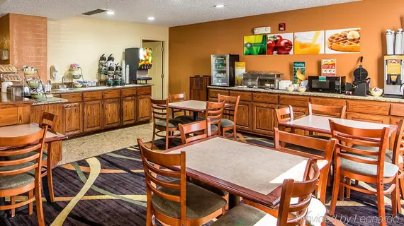 Quality Inn & Suites Muskogee | Oklahoma - Muskogee (ve civarı) - Muskogee