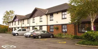 Premier Inn Oldham (Broadway)