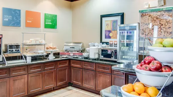 COMFORT SUITES SHREVEPORT | Louisiana - Bossier Parish - Shreveport (ve civarı) - Shreveport