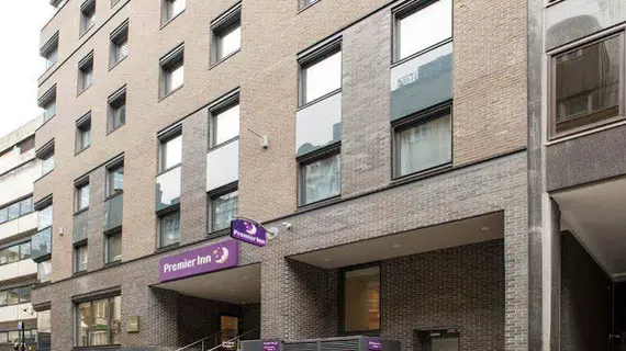 Premier Inn London Bank (Tower) | Londra (ve civarı) - London City Center - City of London