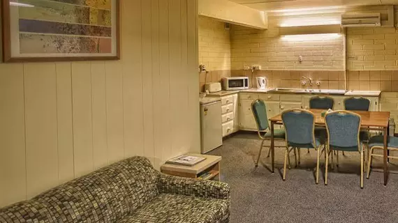 Opal Inn Hotel, Motel, Caravan Park | Güney Avustralya - Coober Pedy