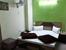 Hotel Pukhraj | Pencap - Ludhiana