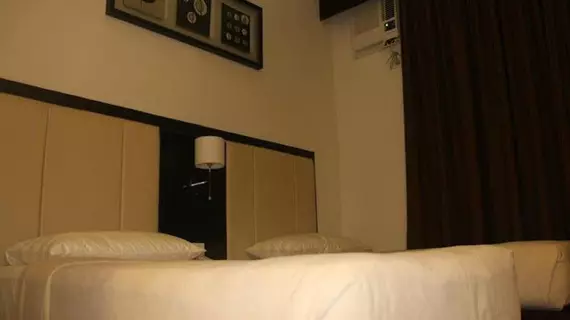 Manhattan Suites Inn | Negros Oriental - Dumaguete (ve civarı) - Dumaguete