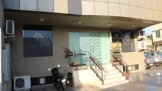 Hotel Four Sight | Haryana - Gurugram (ve civarı) - Gurugram - Sector 14