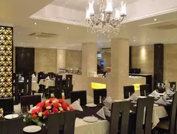 Hotel Emperor Palms | Batı Delhi - Ulusal Eyalet Başkenti Delhi - Delhi (ve civarı) - Yeni Delhi - Karol Bagh