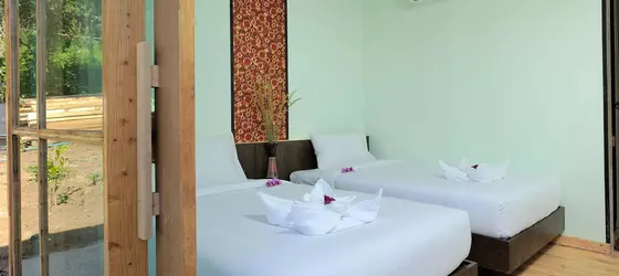 Phi Phi Sea Sky Resort | Krabi İli - Ko Phi Phi