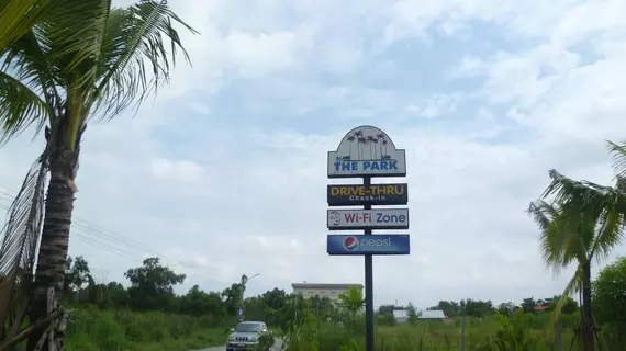 The Park Drive-Thru Check-In Resort | Pathum Thani (ili) - Thanyaburi - Prachathipat