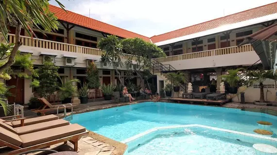 Rosani Hotel | Bali - Kuta - Legian Kent Merkezi