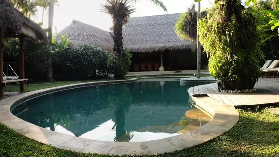 Marakarita Villa Seminyak | Bali - Badung - Laksmana