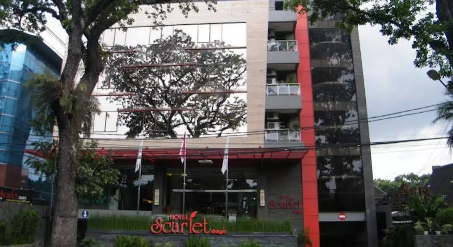 Scarlet Dago Hotel