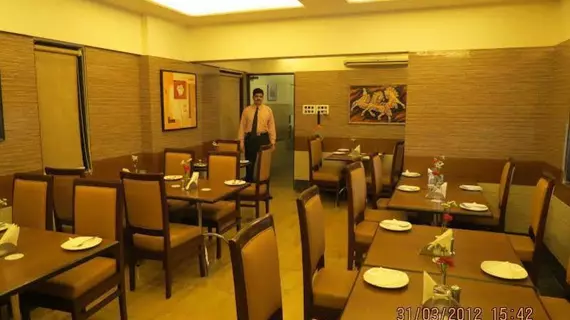 Jyoti Dwelling Hotel | Maharaştra - Raigad - Bombay (ve civarı) - Bombay - Malad - Batı Banliyöleri