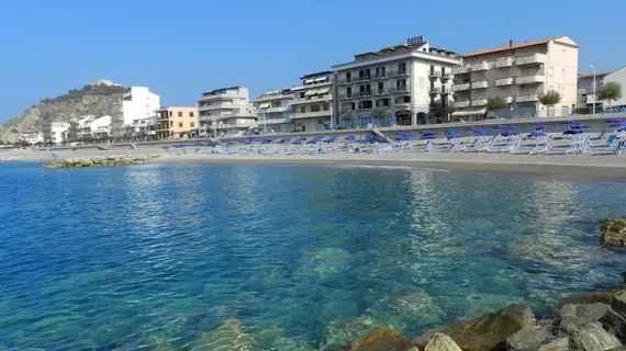 Hotel Il Mulino | Sicilya - Messina (vilayet) - Capo d'Orlando