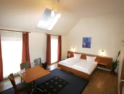 Hotel Pension Arta | Berlin (ve civarı) - Tempelhof-Schoeneberg - Diplomatic Quarter - Batı Berlin Merkezi