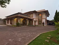 Kebagusan Indah Guest House | West Java - Cakarta (ve civarı) - Cakarta