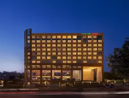 Courtyard by Marriott | Gujarat - Ahmedabad Bölgesi - Ahmedabad