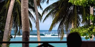 Thulusdhoo Surf Camp