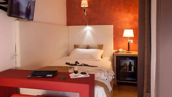 Floris Hotel | Lazio - Roma (ve civarı) - Roma Kent Merkezi - Rione XVIII Castro Pretorio