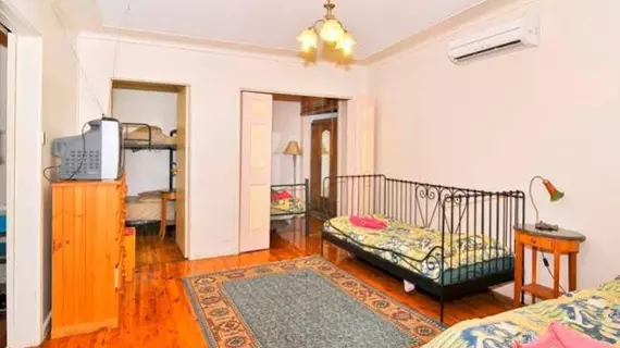 Burwood Bed and Breakfast | New South Wales - Sidney (ve civarı) - Burwood